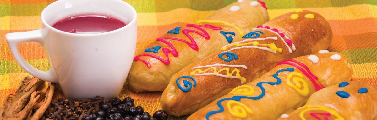 Guaguas de Pan y Colada Morada | Recetas Nestlé