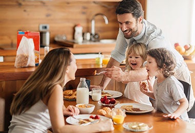 Desayuno casero en familia