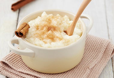 Arroz con leche famosa receta con canela en rama y polvo   