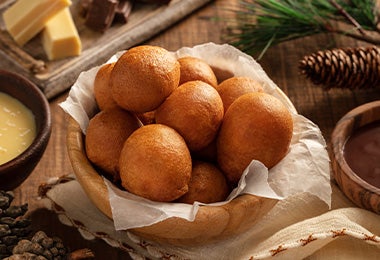 Buñuelos comida típica navideña en Colombia 