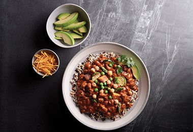 Chile con carne, preparado con pasta de ají panca.
