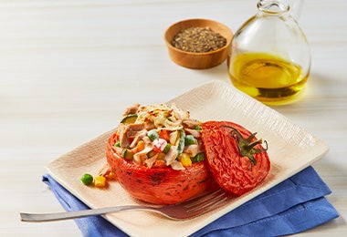 Tomates rellenos con verduras para el Día de las Madres. 