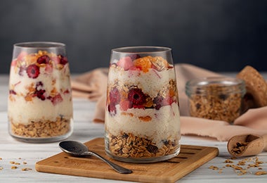 Copa de fruta y yogurt receta en desayuno sorpresa para mamá 