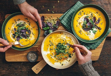 Tres platos de cremas, espesadas con fécula de maíz o maicena.