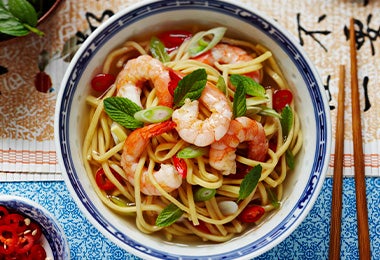 Fideos de arroz con camarones.