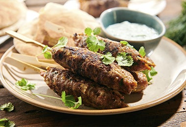 Kebabs, carne insertada en pinchos