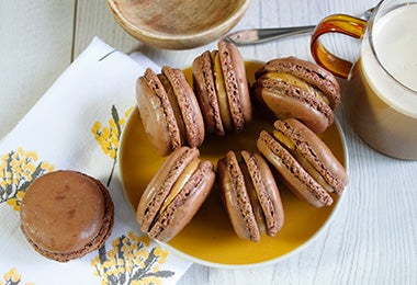 Macarons de chocolate y arequipe 