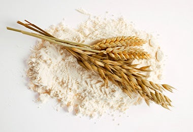 Harina de trigo para preparar una masa madre.