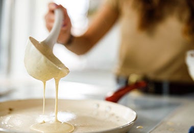 Masa para hacer pancakes caseros con batido manual