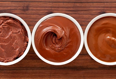 Chocolate derretido para una mousse.