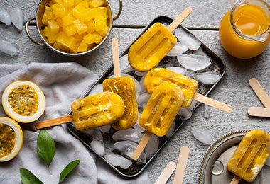 Paletas de hielo de maracuyá  