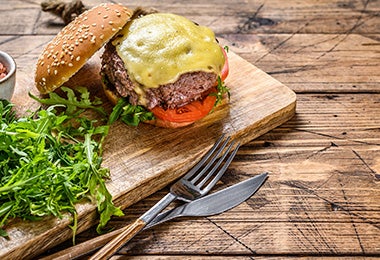 “Lluvia de hamburguesas” es una película de cocina.