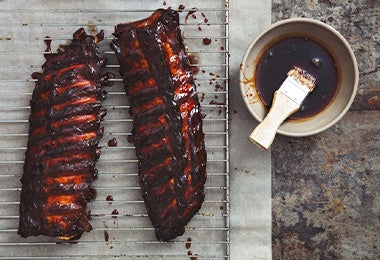 Plato de costillas de cerdo