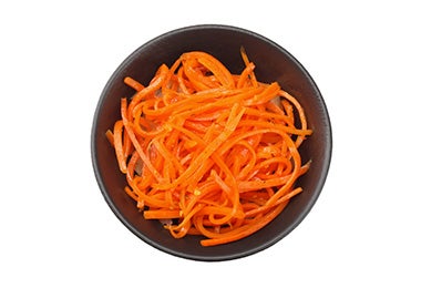  Zanahoria cortada en julianas, un tipo de corte muy popular. 