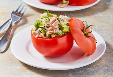 Tomates rellenos comida típica navideña en Argentina 