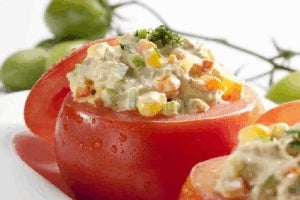 tomates_rellenos_de_ensalada