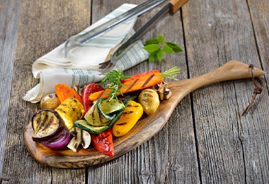 Verdura caliente preparada con cortador de alimentos.