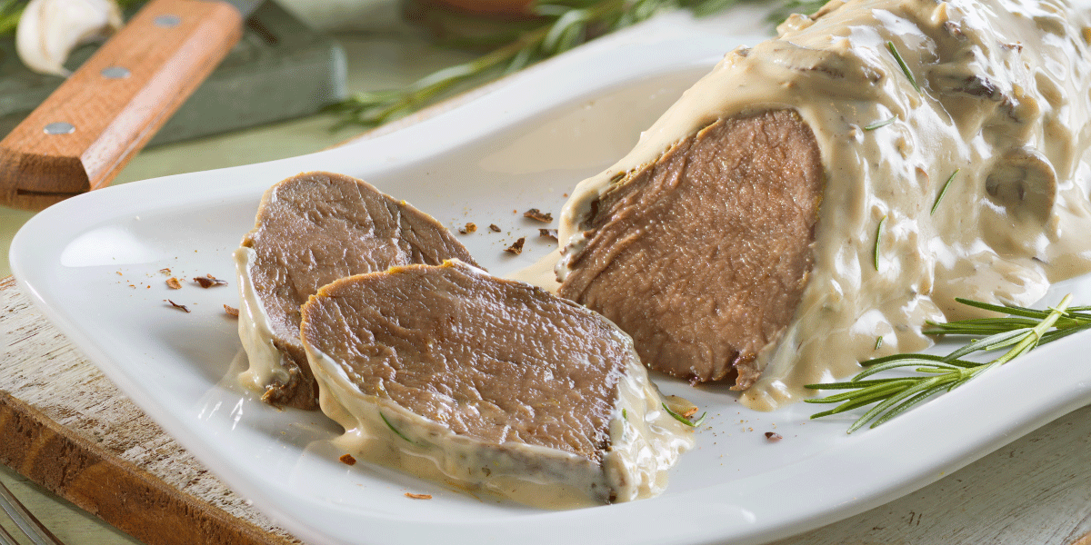 Lomo de res en salsa de champiñones