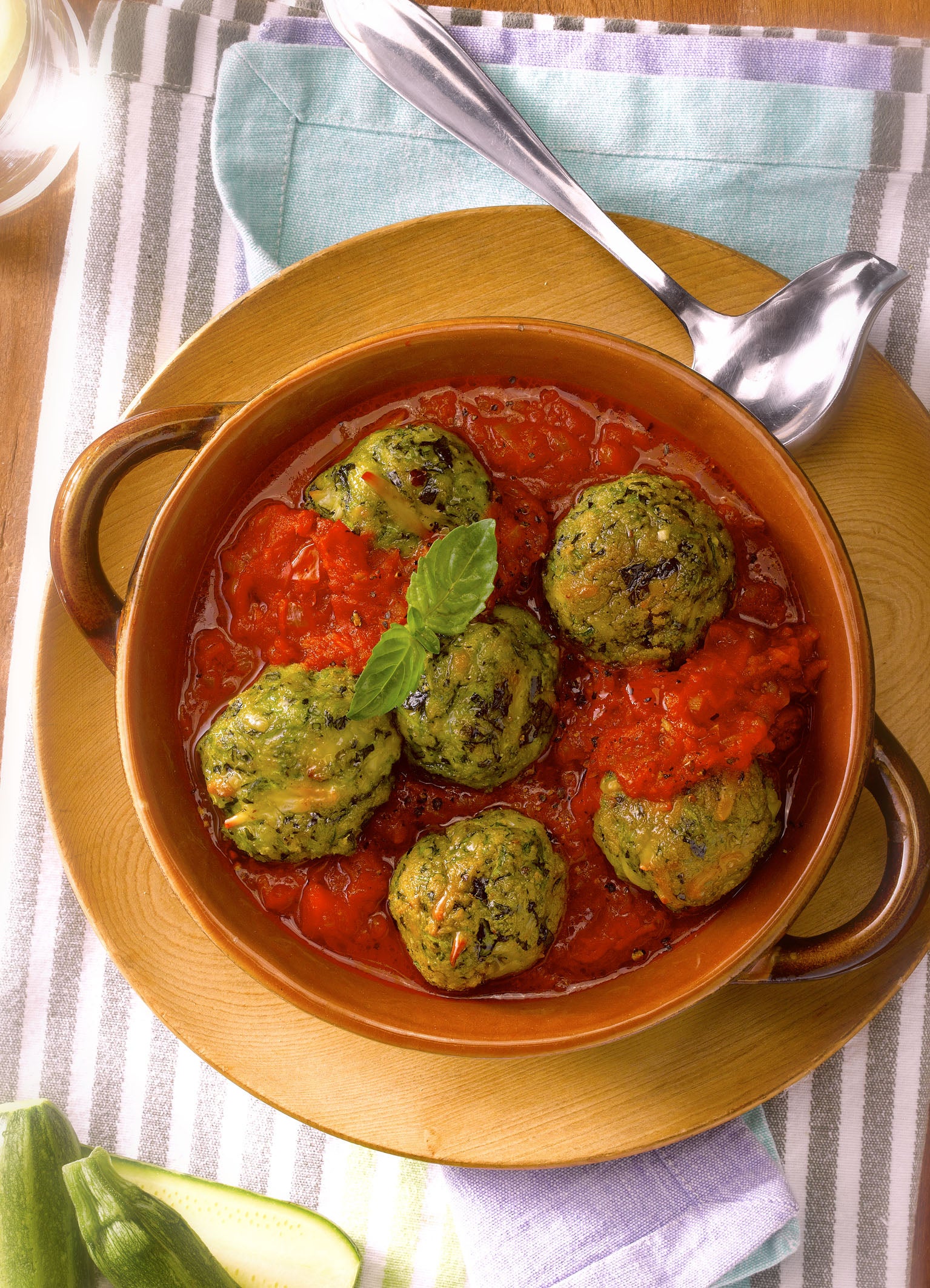 Albondiga de Zapallo Italiano En Salsa de Tomate