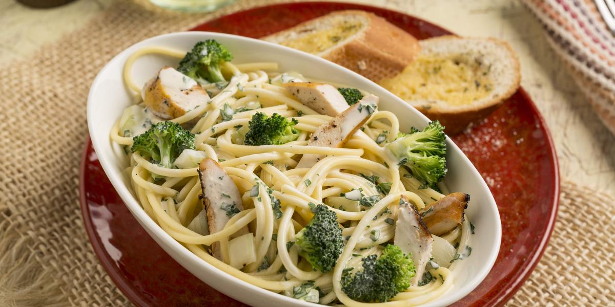 Receta pasta con pollo y brocoli | Recetas Nestlé