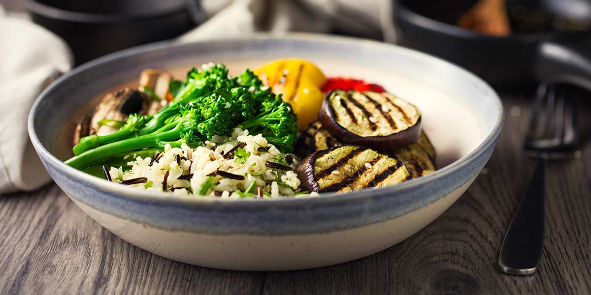 Receta fácil y rápida de arroz con vegetales a la parrilla