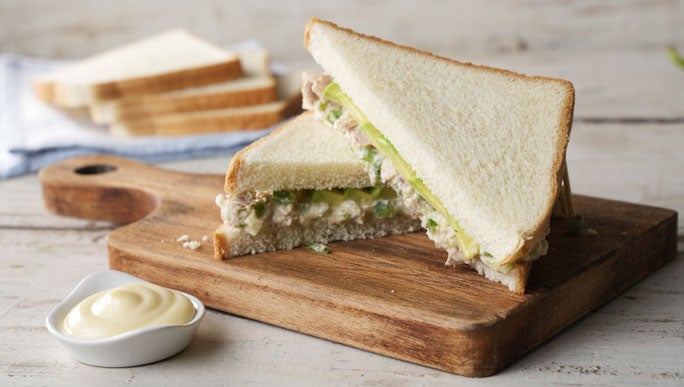 Sanduche de Atún con Mayonesa de Aguacate