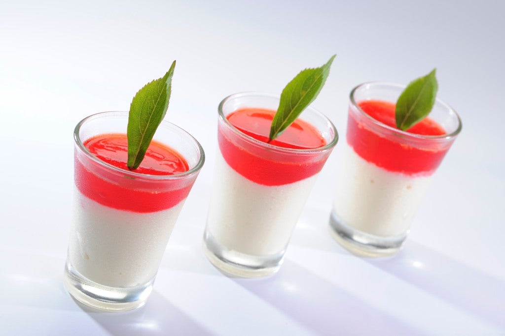 Descubre esta Receta de Gelatina Bicolor Recetas Nestlé