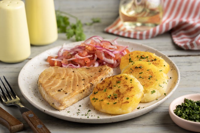 tortillas de zanahoria blanca y filete de corvina