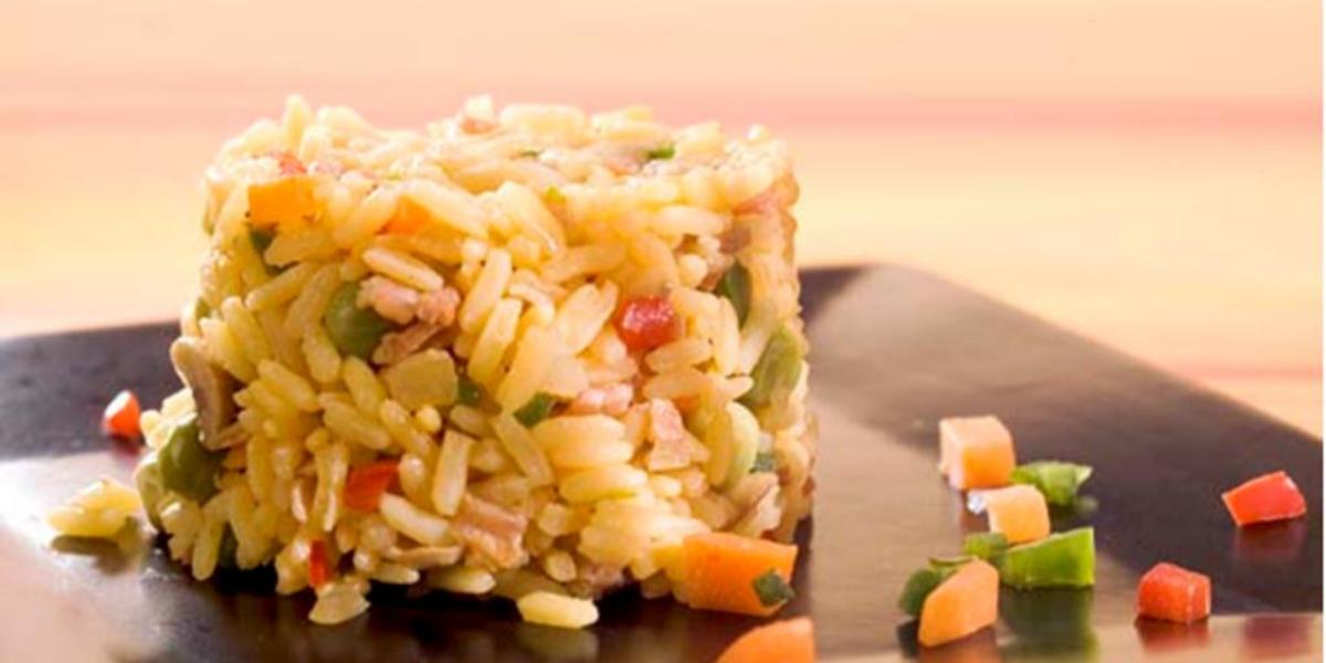 Descubre este Increíble y fácil arroz griego Recetas Nestlé