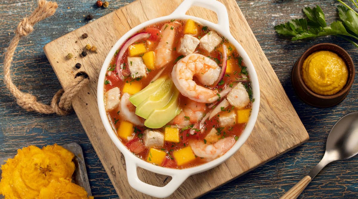 Ceviche mixto con mango