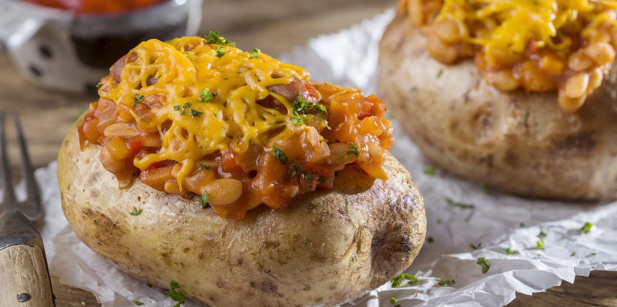 Papas al Horno Rellenas con Chili con Carne Vegetariano