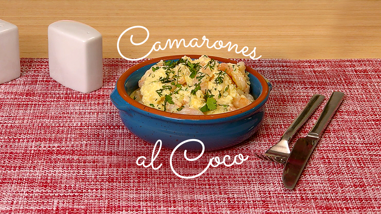 Sopa de camarón con coco