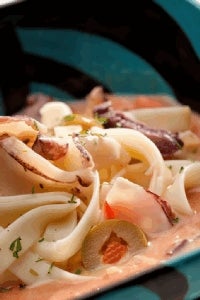 Fettuccine con calamar