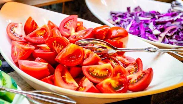 Tomates de árbol para servir.