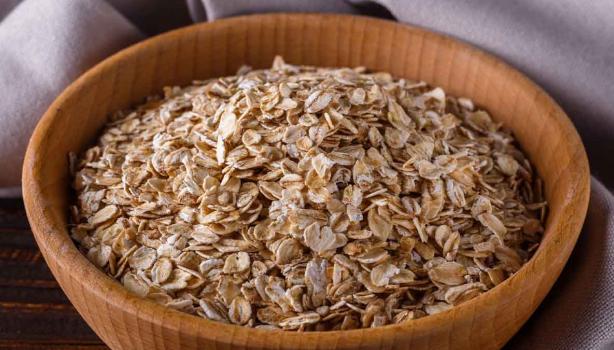 Las recetas con avena pueden ser en su variedad cruda o en hojuelas.