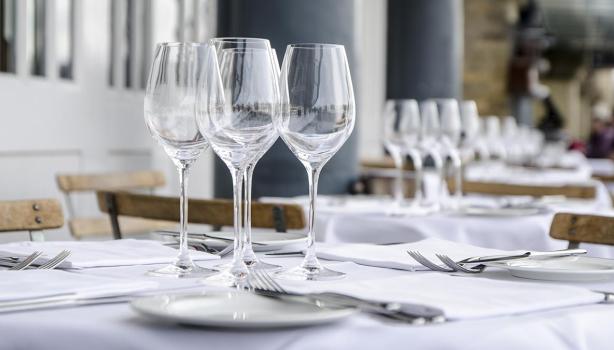 Cómo montar una mesa formal