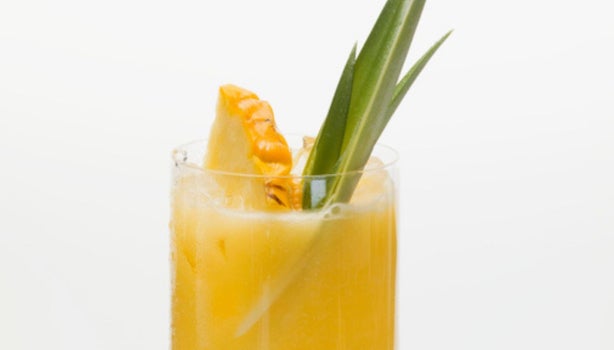 Jugo de naranjilla y piña