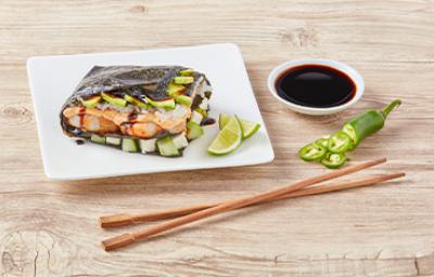 Las algas comestibles se usan con frecuencia en la comida oriental. Las algas comestibles se usan con frecuencia en la comida oriental.