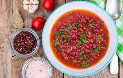 Plato con receta con fréjol y arroz 