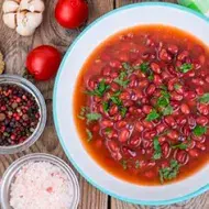 Plato con receta con fréjol y arroz 