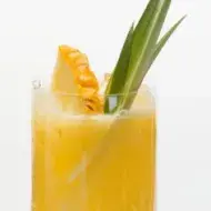 Jugo de naranjilla y piña