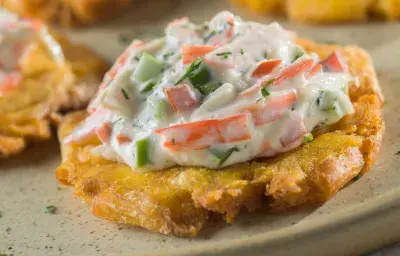 Patacones con Kanikama Patacones con Kanikama