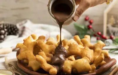 Pristiños con salsa de chocolate Pristiños con salsa de chocolate
