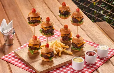hambrochetas hambrochetas