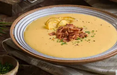 Sopa de tocino y papa Sopa de tocino y papa