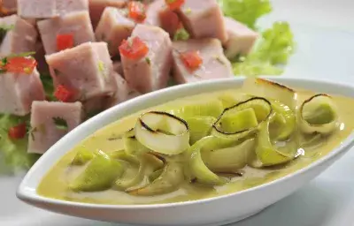 Salsa de cebolla a la crema Salsa de cebolla a la crema