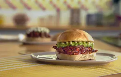 Sanduches de carne mechada Sanduches de carne mechada