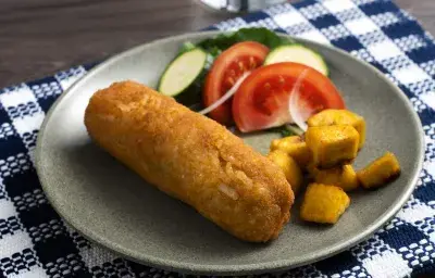 Croquetas de arroz rellenos de pollos Croquetas de arroz rellenos de pollos