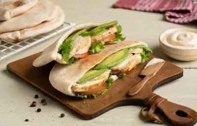 pita de pollo con vegetales