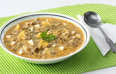 Sopa de Lentejas con Fideos y Queso Económica Sopa de Lentejas con Fideos y Queso Económica
